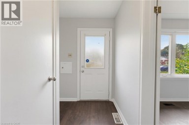 25 MEINZINGER Avenue Kitchener Ontario photo 4