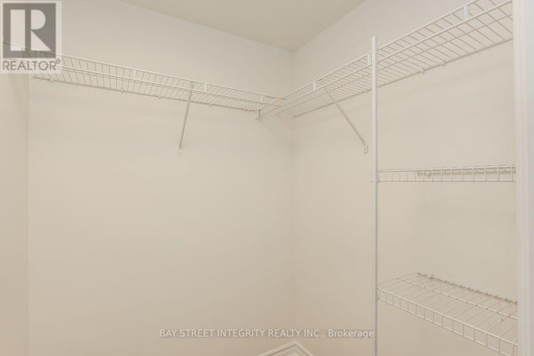 2328 - 3888 DUKE OF YORK BOULEVARD, Mississauga (City Centre), Ontario, L5B4P5