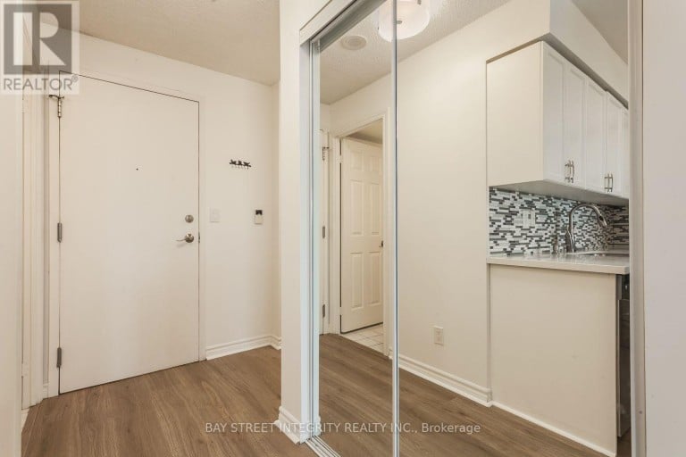 2328 - 3888 DUKE OF YORK BOULEVARD, Mississauga (City Centre), Ontario, L5B4P5