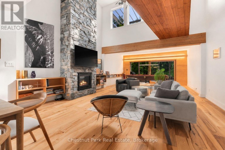 62 CARRICK TRAIL, Gravenhurst (Muskoka (S)), Ontario, P1P0A6