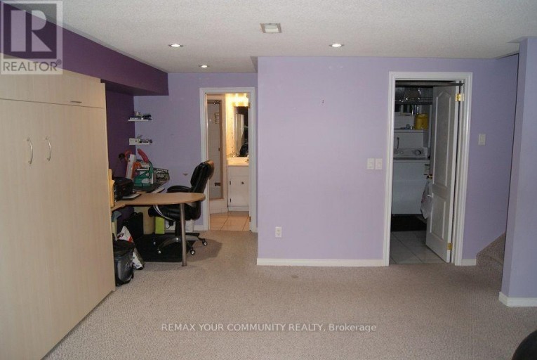 56 WILLESDEN ROAD, Toronto (Hillcrest Village), Ontario, M2H1V7