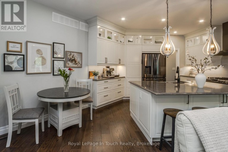 55 BEAUFORT CRESCENT, Tiny, Ontario, L9M0B8