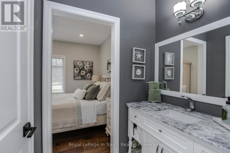 55 BEAUFORT CRESCENT, Tiny, Ontario, L9M0B8