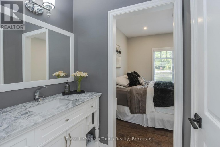 55 BEAUFORT CRESCENT, Tiny, Ontario, L9M0B8