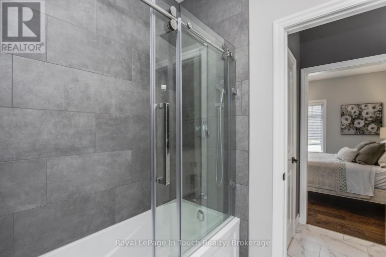 55 BEAUFORT CRESCENT, Tiny, Ontario, L9M0B8