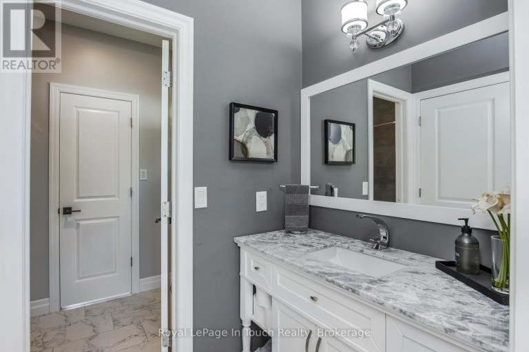 55 BEAUFORT CRESCENT, Tiny, Ontario, L9M0B8