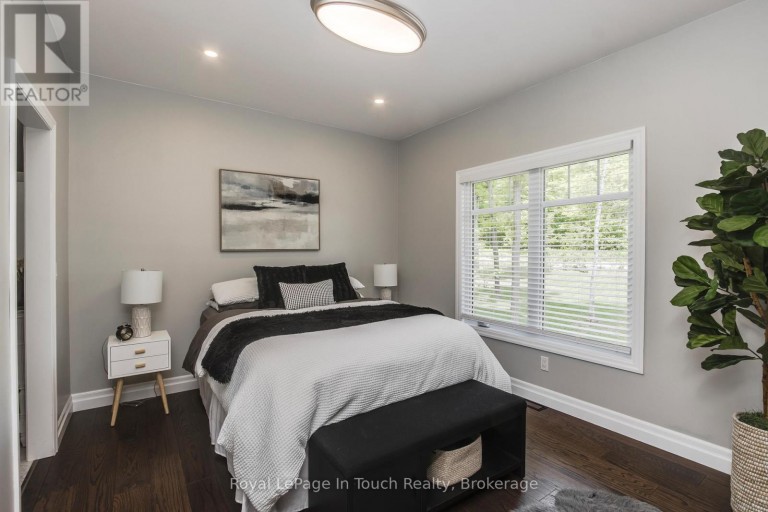 55 BEAUFORT CRESCENT, Tiny, Ontario, L9M0B8