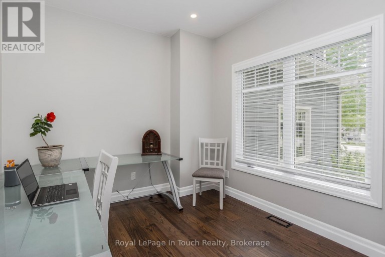 55 BEAUFORT CRESCENT, Tiny, Ontario, L9M0B8