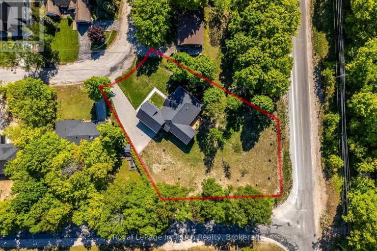 55 BEAUFORT CRESCENT, Tiny, Ontario, L9M0B8