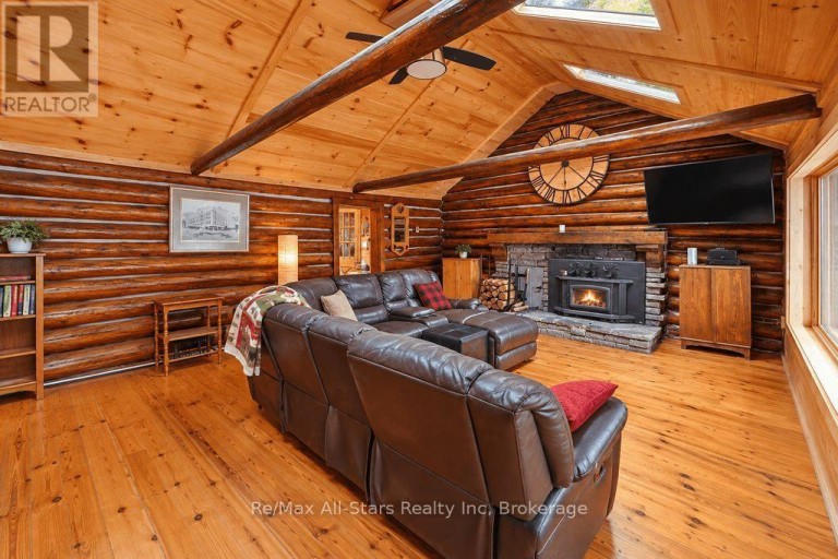14 60 HIGHWAY E, South Algonquin, Ontario, P0A1H0