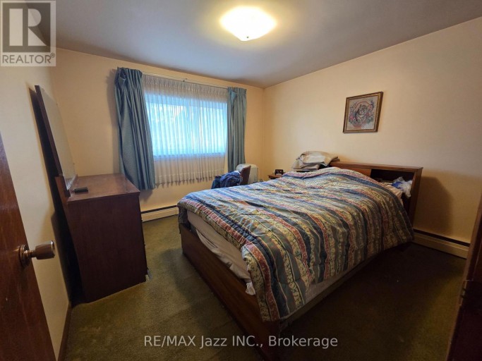 302 POPLAR STREET, Oshawa (Donevan), Ontario, L1H6P7