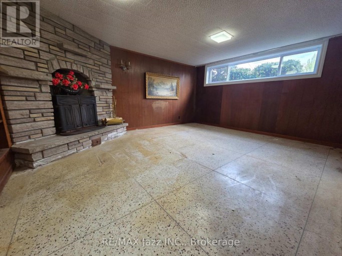 302 POPLAR STREET, Oshawa (Donevan), Ontario, L1H6P7