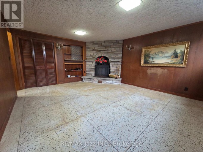 302 POPLAR STREET, Oshawa (Donevan), Ontario, L1H6P7