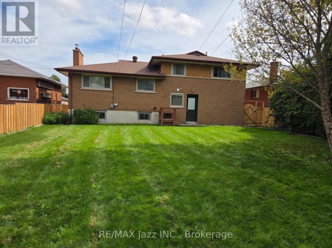 302 POPLAR STREET, Oshawa (Donevan), Ontario, L1H6P7