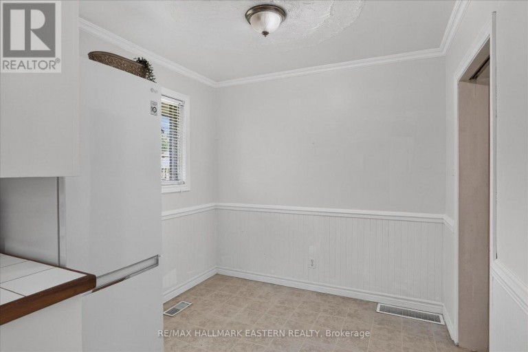 897 WESTDALE AVENUE, Peterborough (Northcrest Ward 5), Ontario, K9H6C5
