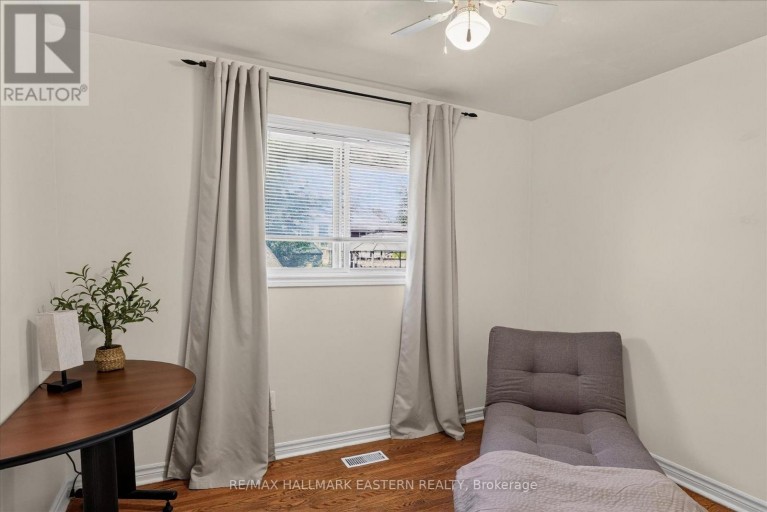 897 WESTDALE AVENUE, Peterborough (Northcrest Ward 5), Ontario, K9H6C5