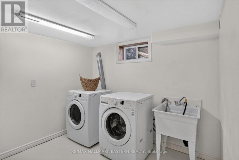 897 WESTDALE AVENUE, Peterborough (Northcrest Ward 5), Ontario, K9H6C5