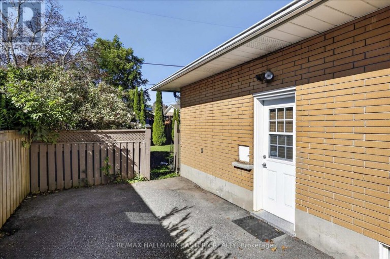 897 WESTDALE AVENUE, Peterborough (Northcrest Ward 5), Ontario, K9H6C5
