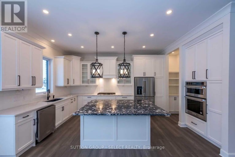 10142 PINERY BLUFFS ROAD, Lambton Shores, Ontario, N0M1T0