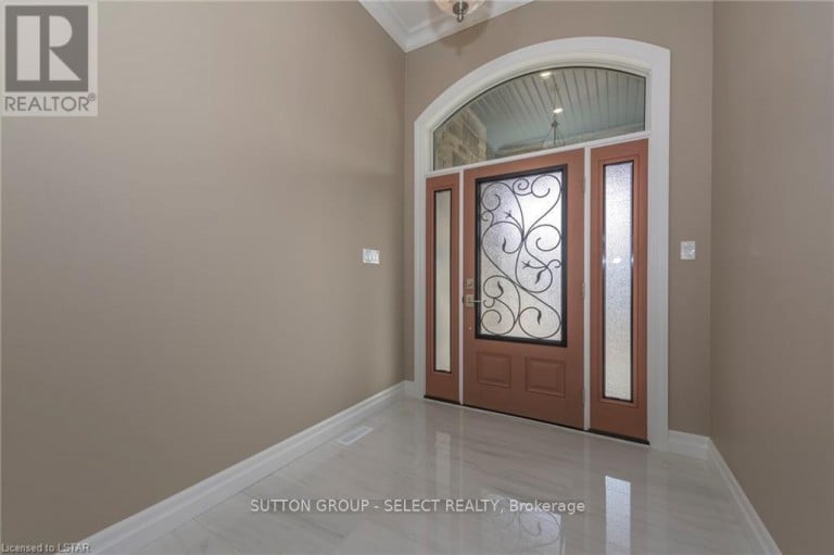 10142 PINERY BLUFFS ROAD, Lambton Shores, Ontario, N0M1T0