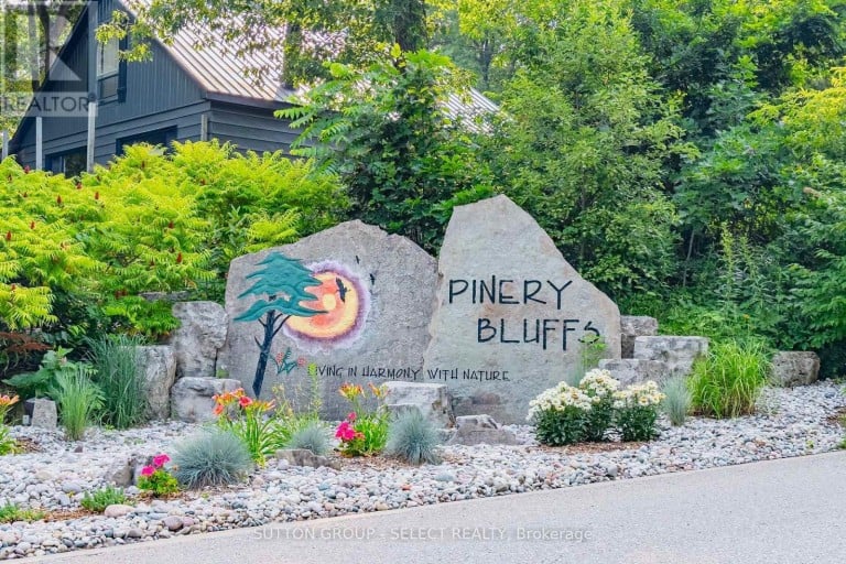 10142 PINERY BLUFFS ROAD, Lambton Shores, Ontario, N0M1T0