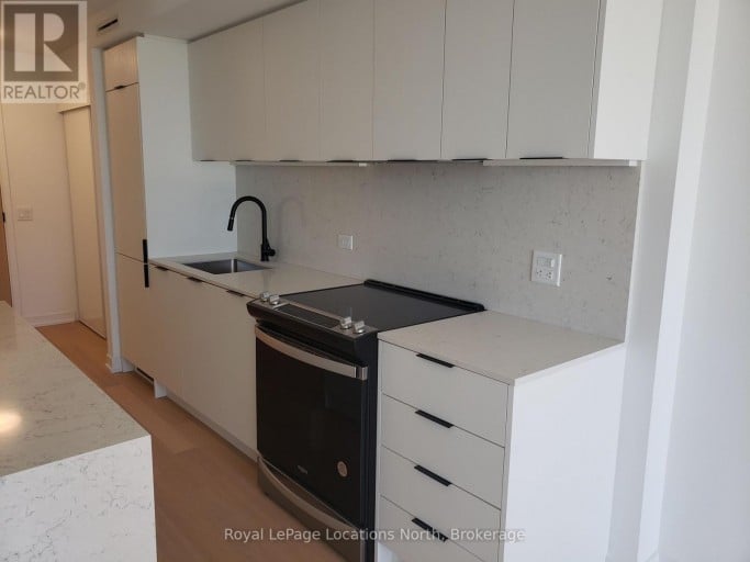 207 - 31 HURON STREET, Collingwood, Ontario, L9Y5T7