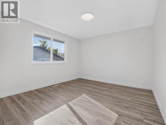614 Marlborough Way NE Calgary Alberta photo 18