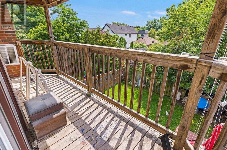 73 STRUTHERS STREET, Toronto (Mimico), Ontario, M8V1Y2