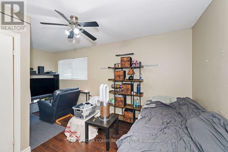 73 STRUTHERS STREET, Toronto (Mimico), Ontario, M8V1Y2