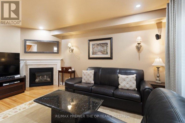 5 SOUTHBURY MANOR DRIVE, Caledon (Bolton East), Ontario, L7E1X7