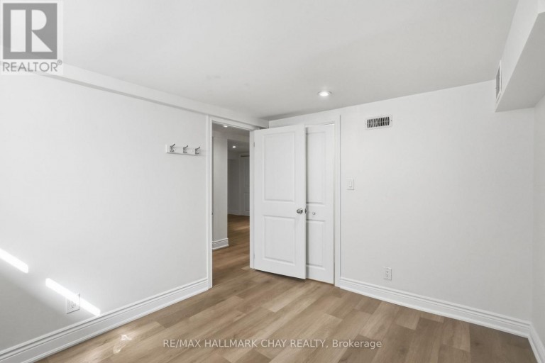 174 ST VINCENT STREET, Barrie (Codrington), Ontario, L4M3Z2