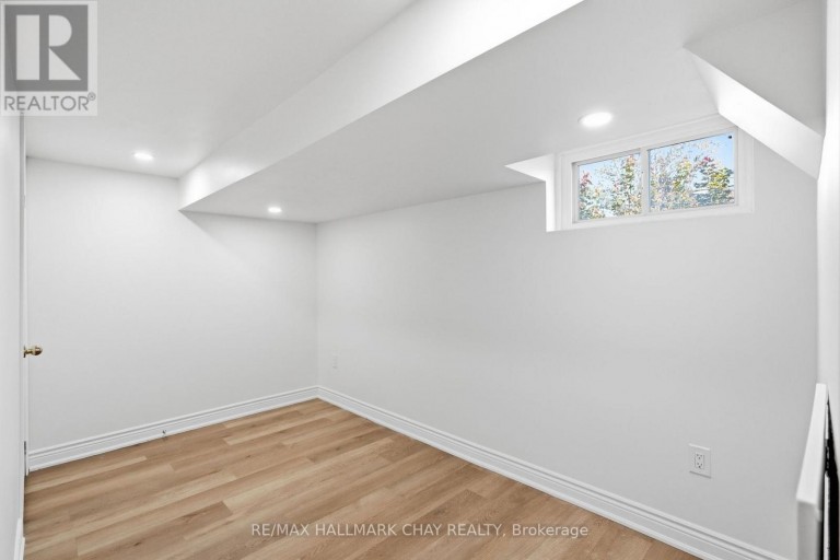 174 ST VINCENT STREET, Barrie (Codrington), Ontario, L4M3Z2