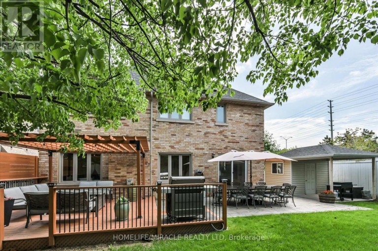 2479 RATHLIN COURT, Mississauga (Sheridan), Ontario, L5K2S4