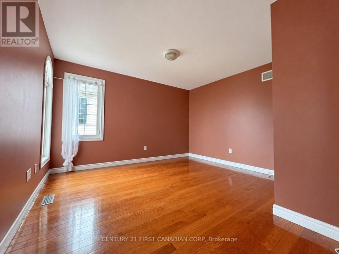 2052 BLACKWATER ROAD, London North (North B), Ontario, N5X4K1