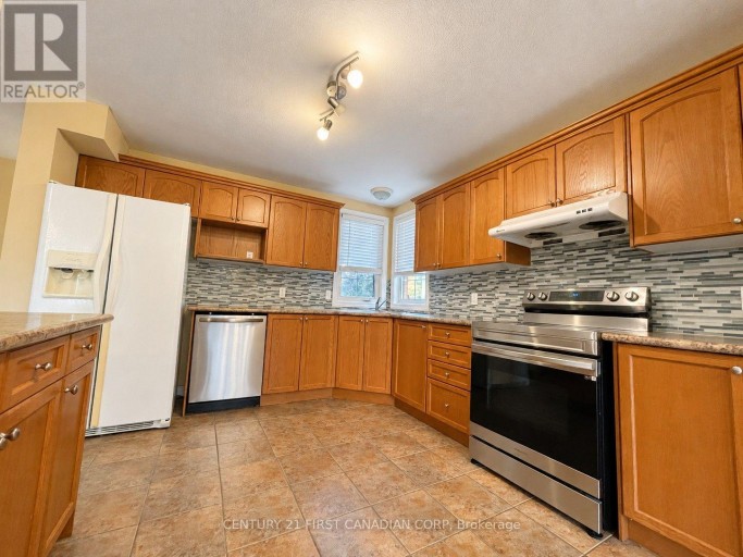 2052 BLACKWATER ROAD, London North (North B), Ontario, N5X4K1