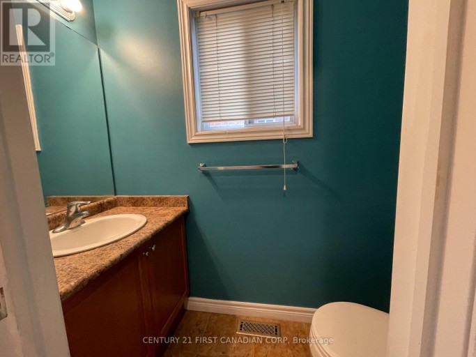 2052 BLACKWATER ROAD, London North (North B), Ontario, N5X4K1