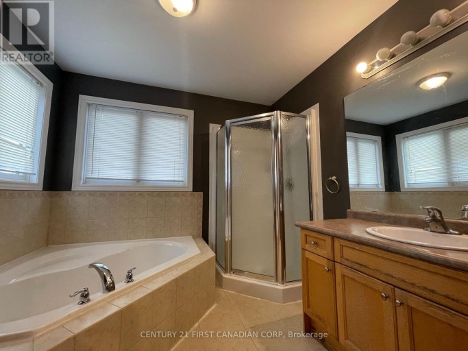 2052 BLACKWATER ROAD, London North (North B), Ontario, N5X4K1