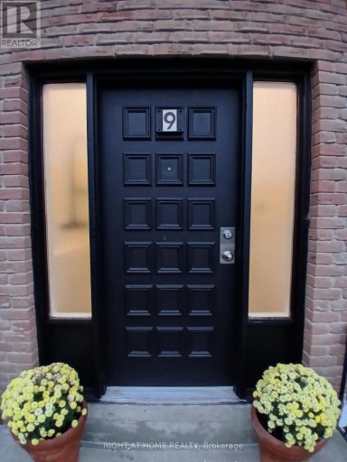 9 IVAN NELSON DRIVE, Toronto (Westminster-Branson), Ontario, M2R3P6