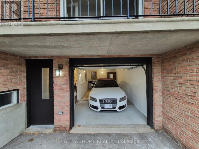 9 IVAN NELSON DRIVE, Toronto (Westminster-Branson), Ontario, M2R3P6