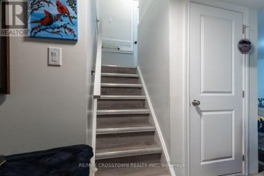 86 VICTORIA STREET Barrie (400 North) Ontario photo 15