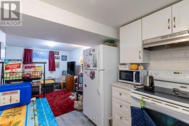 86 VICTORIA STREET Barrie (400 North) Ontario photo 19