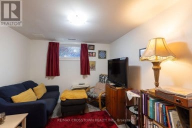 86 VICTORIA STREET Barrie (400 North) Ontario photo 20