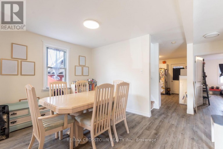 86 VICTORIA STREET, Barrie (400 North), Ontario, L4N2J1