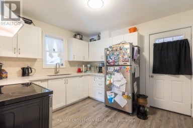 86 VICTORIA STREET Barrie (400 North) Ontario photo 6