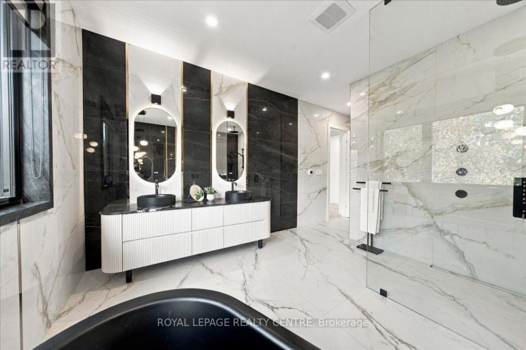 116 ELMCREST ROAD, Toronto (Eringate-Centennial-West Deane), Ontario, M9C3R9