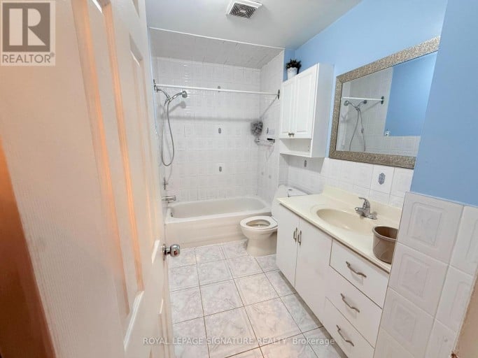 32 MADISON STREET, Brampton (Central Park), Ontario, L6S3C5