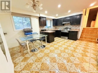 32 MADISON STREET Brampton (Central Park) Ontario photo 4