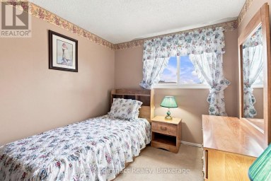 822 SOUTHDOWN STREET Oshawa (Donevan) Ontario photo 19