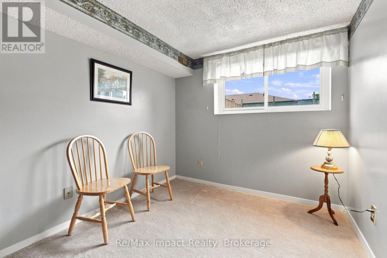 822 SOUTHDOWN STREET, Oshawa (Donevan), Ontario, L1H7X3