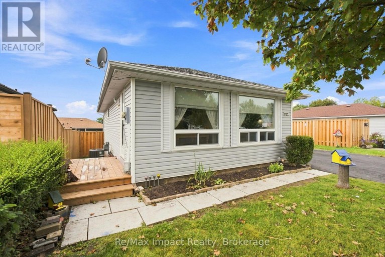 822 SOUTHDOWN STREET, Oshawa (Donevan), Ontario, L1H7X3